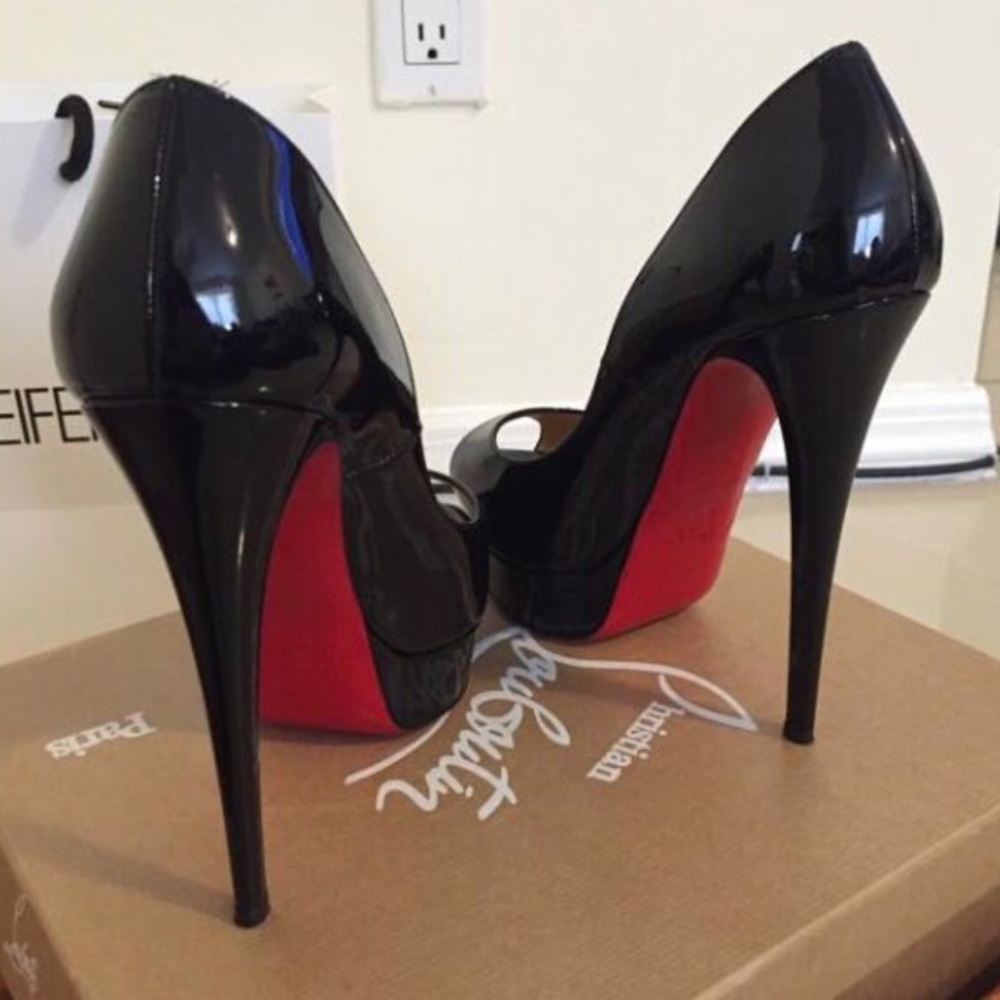 💥SOLD💥CHRISTIAN LOUBOUTIN Black lady peep heels - Picture 2 of 7